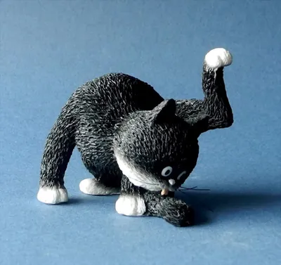 Katzenfigur aus Kunstharz, mehrfarbig, 1 Stück
