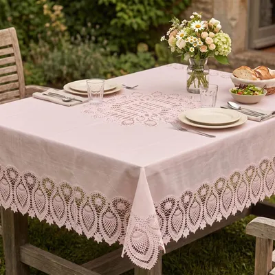 Produktbild von Tischdecke Outdoor Häkelspitze Amira altrosa 137x180cm