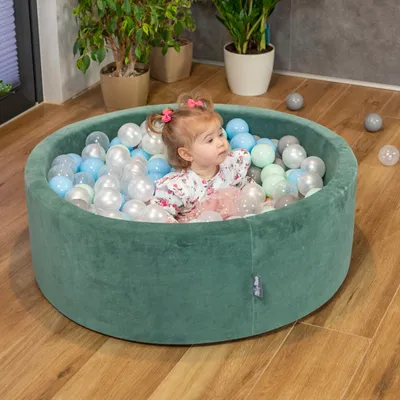 Produktbild von KiddyMoon rund bällebad velvet bällepool 90x30cm/200 bälle ∅ 7cm ballgruben für babys spielbad kleinkinder, hergestellt in der eu, waldgrün: dunkeltürkis/grau/weiß/minze