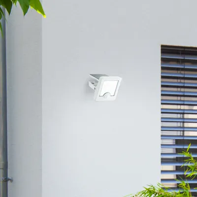 Produktbild von BRILLIANT weiße Solar Außenwandleuchte LUTON | mit Bewegungsmelder |  4W 540lm 4000K | Kunststoff/Metall