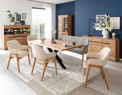 Produktbild von Esszimmer-Set in Eiche teilmassiv mit Esstisch, Vitrinenschränken, Sideboard & Beleuchtung, 4-teilig - AVESTA-06