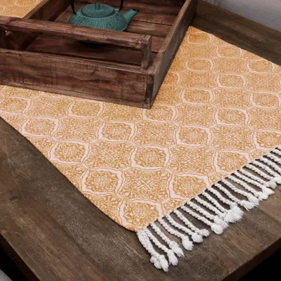 Imagen del producto de Mantel de primavera, color amarillo mostaza, con flecos