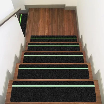 Productafbeelding van Solidchoice - Pack van 10 Antislip Treden met Donker Luminous Strepen - 15 cm x 81 cm