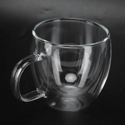 Doppelwandige Glaskaffeetasse 150 ml mit Henkel