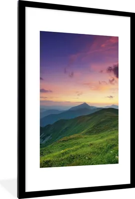 Produktbild von MuchoWow® Gerahmtes Poster Berg - Gras - Landschaft - Abend 60x90 cm - Poster mit Schwarzem Bilderrahmen Wandposter Rahmen Foto Bilder - Dekoration - Wandposter Wohnzimmer - Hochwertig