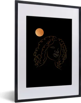 Produktbild von MuchoWow® Gerahmtes Poster Frau - Mond - Gold - Strichzeichnung 30x40 cm - Poster mit Schwarzem Bilderrahmen Wandposter Rahmen Foto Bilder - Wandposter Schlafzimmer