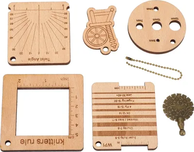 Produktbild von 7-teiliges Set Holz-Strickmaßlineale Garnmessgerät Häkelnadel Garnwickelhilfe Zubehör Spinnwerkzeug