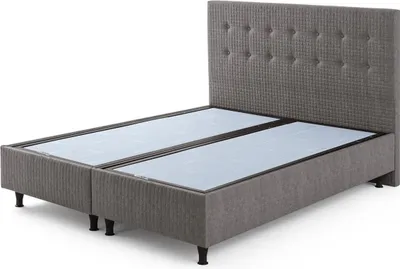 Zdjęcie produktu dla Jasnoszare łóżko do sypialni Designerska rama łóżka Eleganckie łóżko w jednym kolorze