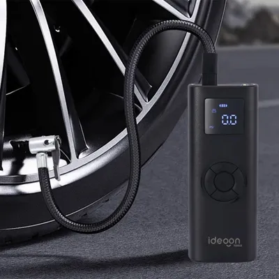 Produktbild von Akku Kompressor - Mobile Luftpumpe für Reifen & Bälle - 150 psi - 4.000 mAh Akku - LCD-Display - LED-Licht - inkl. Adapterset