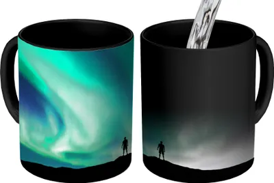 Produktbild von MuchoWow® Zauber Tasse Zaubertasse Magic Nordlichter - Silhouette - Norwegen 350 ml Farbwechsel Becher Geschenk Geschenkidee - Magic-Tasse - Fototasse - Keramiktassen - Bilder - Tasse Kaffee - Getränk