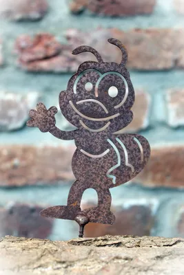 Produktbild von Gartenfigur Biene Edelrost