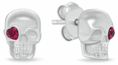 Produktbild von Stilvolle Silberohrringe mit kubischem Zirkonia-Totenkopf EA1228W