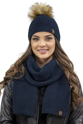 Obrázok produktu pre Teplá dámska čiapka s pompom na zimu