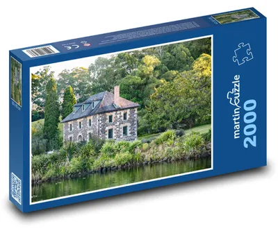Obrázok produktu pre Puzzle 2000 Historický kamenný dom v prírode - martinpuzzle