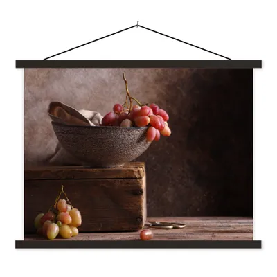 Produktbild von MuchoWow® Textilposter Rustikal - Weintrauben - Schale - Stilleben - Obst 120x90 cm mit schwarzem Rahmen - Aufhänger für Poster