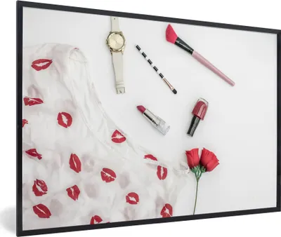 Produktbild von MuchoWow® MuchoWow® Gerahmtes Poster Make-up mit einer Uhr 90x60 cm - Poster mit zchwarzem Bilderrahmen - Fotorahmen - Foto-Plakat
