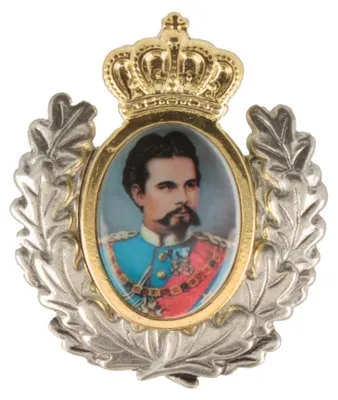 Hutanstecker König Ludwig II. mit goldenem Einsatz und Ehrenkranz von Hut-Breiter in bunt