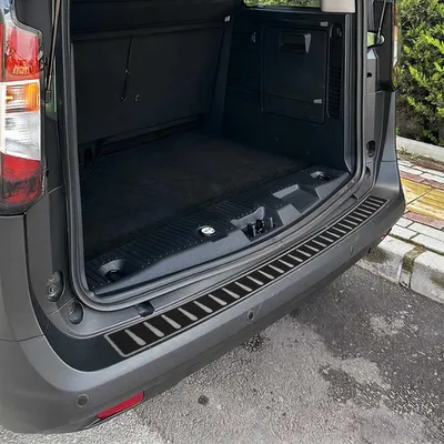 Immagine prodotto di Protezione del paraurti per Ford Tourneo Courier 2023-2025 in acciaio inox e carbonio