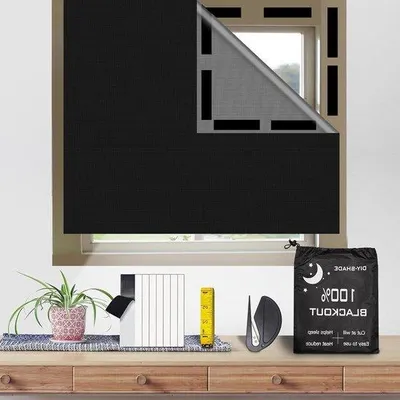 Produktbild von Famanu Verdunkelungsfolie - Fensterverdunkelung 200 x 145 cm - Ohne Bohren