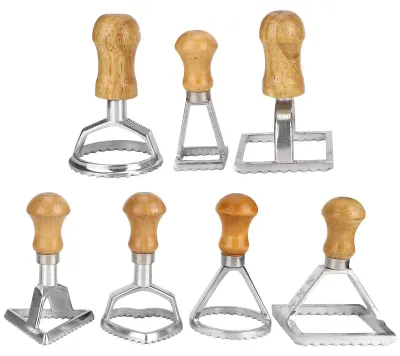 Immagine prodotto di Elzusha - Set di timbri per ravioli con manico in legno e 7 pezzi