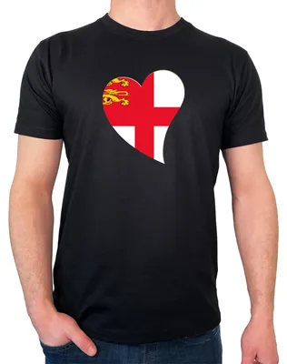 Produktbild von Huuraa Herren T-Shirt Sark Flagge Herz S Black Bio Baumwolle Fairtrade Herrenshirt Geschenkidee