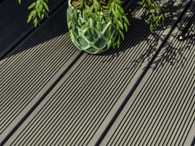 Produktbild von Belladoor | 4 m | Grau 20x140 cm Terrassendiele WPC, Massivprofil, Clip Montage, Rutschfest, Witterungsbeständig, Pflegeleicht, Splitterfrei, Poolumrandung