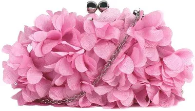 Image de Élégante pochette avec chaîne et fermoir à baiser, sac à main de soirée rose