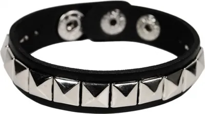 Produktbild von Pyramidennieten - Armband