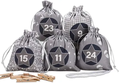 Immagine prodotto di Calendario dell'Avvento da riempire, con 24 sacchetti di tessuto grigio per essere riempiti - Realizzato in cotone
