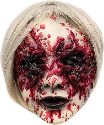 Image de Les vers mangent les yeux d'une vieille dame, masque d'horreur Halloween, émulsion