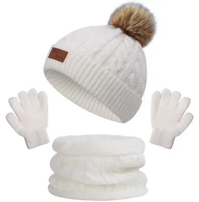Produktbild von Omgoods – Winterset für Kinder, bestehend aus Mütze, Schal und Handschuhen
