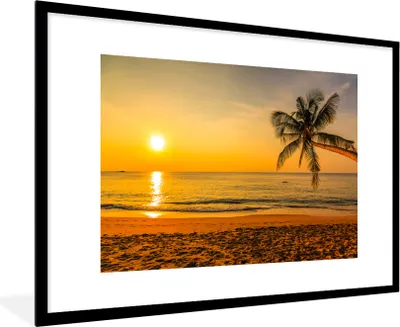 Produktbild von MuchoWow® Gerahmtes Poster Palme - Strand - Sonnenuntergang - Meer 90x60 cm - Poster mit Schwarzem Bilderrahmen Wandposter Rahmen Foto Bilder - Wanddekoration - Fotos