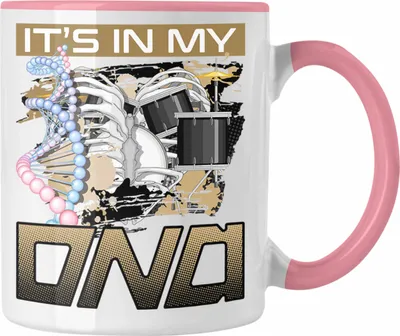 Produktbild von Trendation - Schlagzeug Tasse Geschenk für Schlagzeug-Spieler Spruch It's In My DNA Geschenkidee Lustig (Rosa)