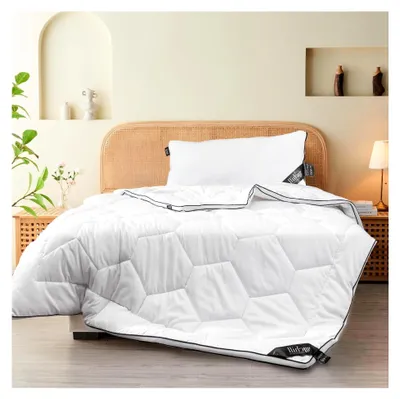 Produktbild von Winterdecke 200x200 - Bettdecke 200x200 - Warme Schlafdecke atmungsaktiv & waschbar & 100% vegan - Steppdecke mit Schlafkomfort Leiste - 1480g Füllung ideale Winterbettdecke