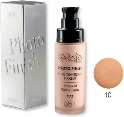 Produktbild von KARAJA Porenverfeinernde Foundation 10 30ml