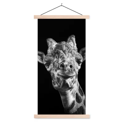Produktbild von MuchoWow® Textilposter Giraffe - Tier - Schwarz - Weiß 60x120 cm mit holzfarbenen Rahmen - Holz