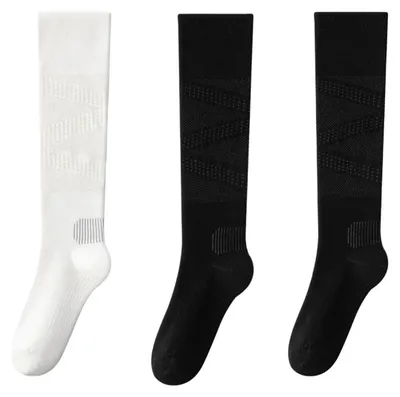 Produktbild von Atmungsaktive Socken mit Mesh-Einsätzen, Kniebandage und Unterstützung für den Unterschenkel