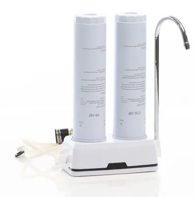 2-Stufen Wasserfilter Tischmodell mit PP- und Aktivkohleblock