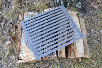 Image de SEZAM Grille de four 30 x 25 cm Grille en fonte Grille de cheminée carrée Grille de cendrier Poêle à bois Grille de plaque Grille de four Cheminée