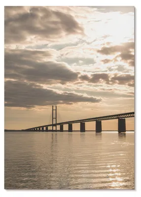 Zdjęcie produktu dla PLAKAT – 42 x 59 cm (A2) – Kalio – Most nad wodą w świetle zachodzącego słońca –  dekoracja ścienna do salonu, sypialni i przedpokoju, nowoczesny plakat, bez ramy