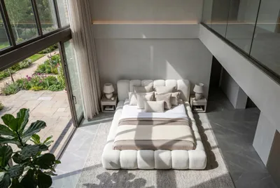 Produktbild von Sofello Modernes Polsterbett 90 - 200x200 mit weicher Steppung BUBI Creme Boucle Teddystoff 180x200 Holzlattenrost Matratze und hochklappbarem Holzlattenrost mit der Funktion Aufheben