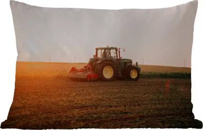 Produktbild von MuchoWow® Outdoor Kissen - Traktor - Feld - Bauernhof - Landwirt - Horizont - 60x40 cm - Wetterfest - Lounge Kissen - Zierkissen - Kissen für Innenräume