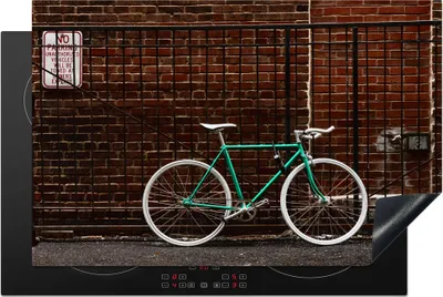 Produktbild von KitchenYeah© Herdabdeckplatte Grünes Fahrrad vor dem Tor , 81x52cm, Küche Deko, Glaskeramikkochfeld Herdabdeckung, Abdeckplatte fùr Kochfeld