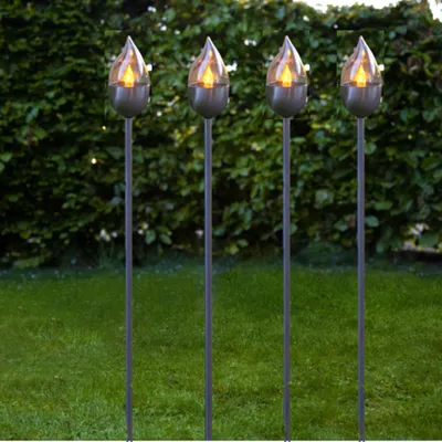 Produktbild von technik@all 4er-LED-Solar-Gartenfackel-Set 'Chiemsee', geschlossen, Edelstahl, ca.115 cm x 8 cm 4 Amber LED, mit Solarpanel, incl. Akku, Outdoor, Kunststoffglas geschlossen, Winterfest