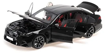 Produktbild von Minichamps 110023801 BMW M5 2024 schwarz metallic 1:18