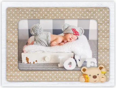 Produktbild von ZEP Bilderrahmen für Fotos, Baby Yogi, 10x15 cm, Holz, Design mit Punkten und Applikation eines Bären