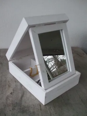 Produktbild von Charmante Schmuckbox, Schmuckkästchen, Spiegel, Holz, weiß