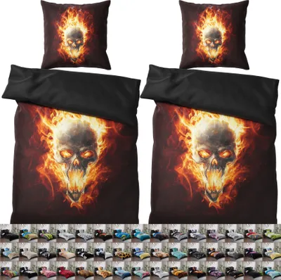 Produktbild von SANILO® Bettwäsche 135x200 cm, 100% feinste Baumwolle, 4-teilig, Bettbezug, Kissenbezug 80x80cm - Totenkopf in Flammen
