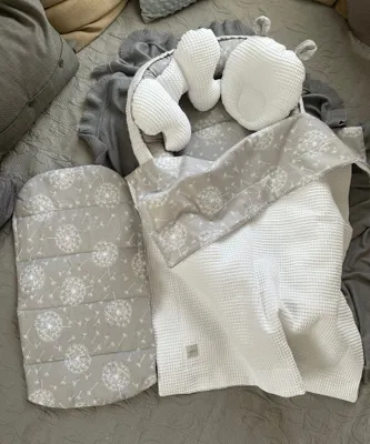 Produktbild von Waffelpique WEIß/ PUSTELBLUME Grau Babynestchen Unterlage 5 Tlg SET Babynest Wicleklunterlage Reisebett Babydecke Babyausstattung 2 Seitig PREMIUM