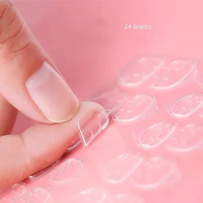 Image de Autocollants transparents double face pour les ongles, 48 pièces par paquet.